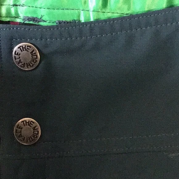 The North Face blue/green shorts with pockets - Picture 8 of 16
